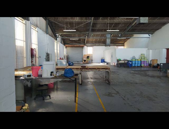 450M² WAREHOUSE TO LET IN EPPING INDUSTRIAL